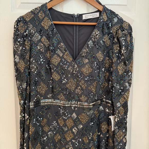 Mac Duggal Platinium Evening Gown - Picture 9 of 15